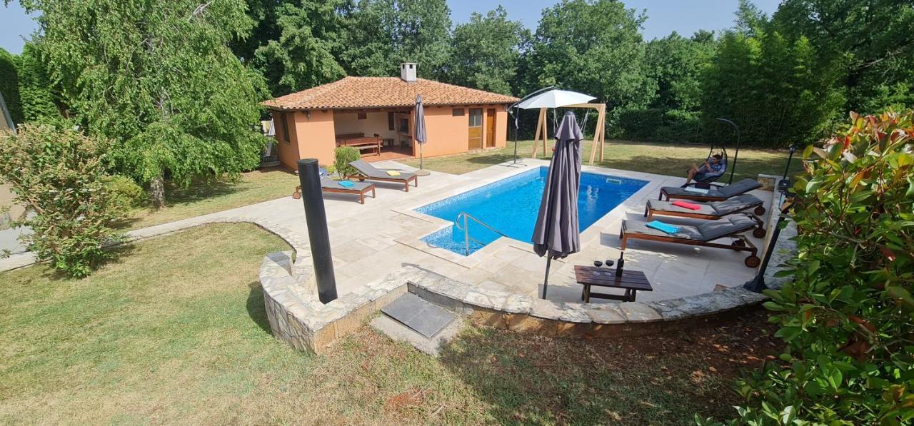 Sunny Garden Villa With Pool Loborika Exterior photo